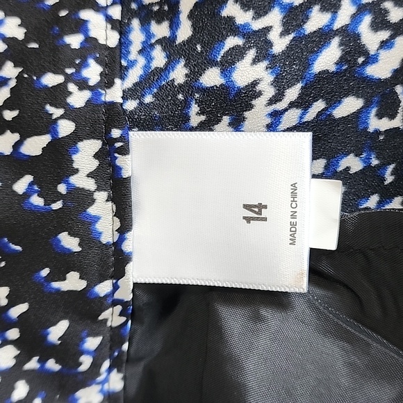 EXPRESS Shortie Super High Rise Short/ size  14 - Picture 5 of 13